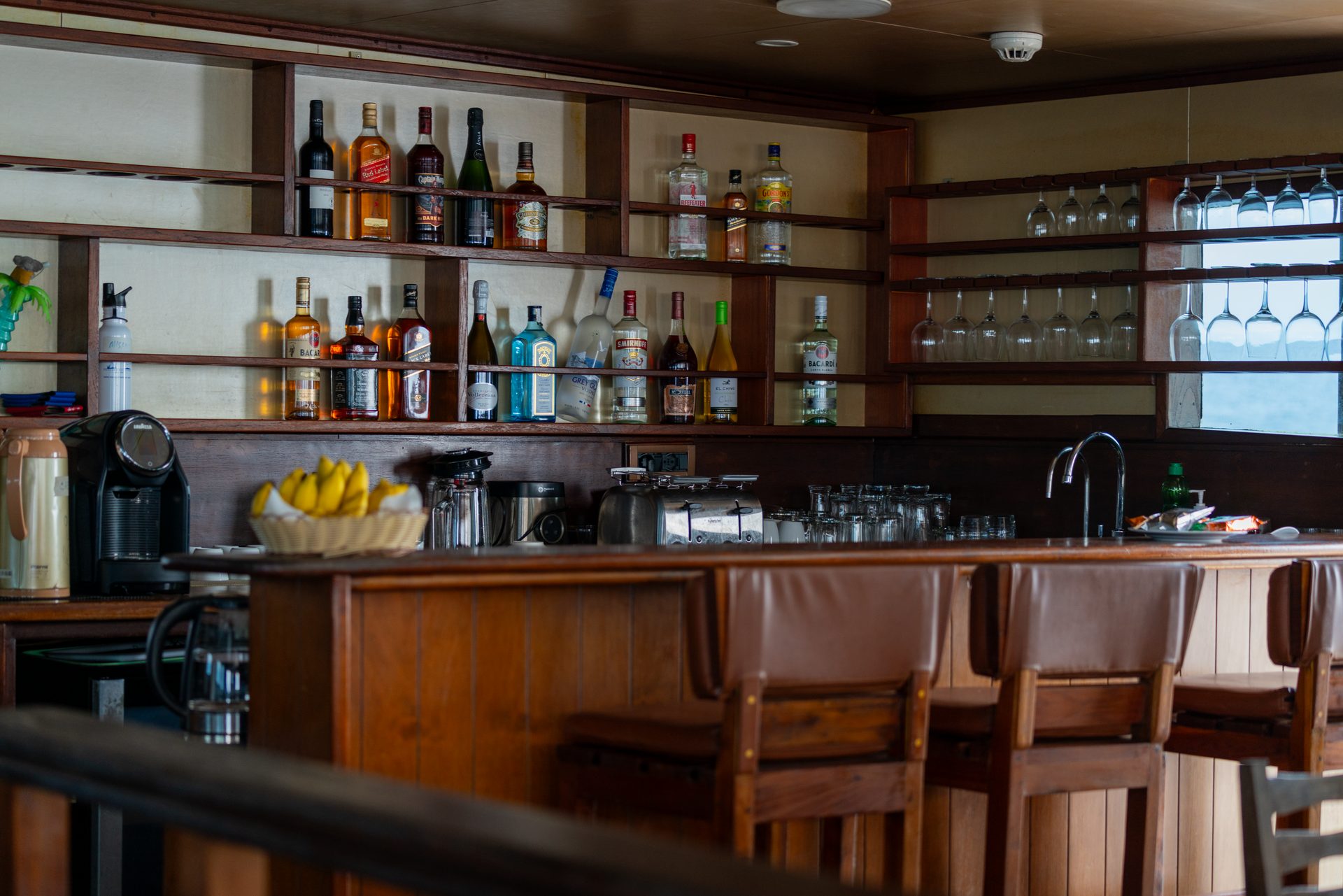 Lounge & bar